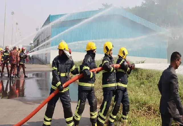 শাহ আমানত বিমানবন্দরে অগ্নিনির্বাপণ মহড়া