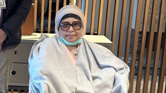 বেগম খালেদা জিয়ার জন্য সারাদেশে দোয়া ও প্রার্থনার আহ্বান জানিয়েছে সরকার